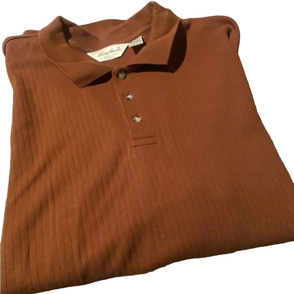 Eddie Bauer size XL short sleeved collared shirt excellent condition